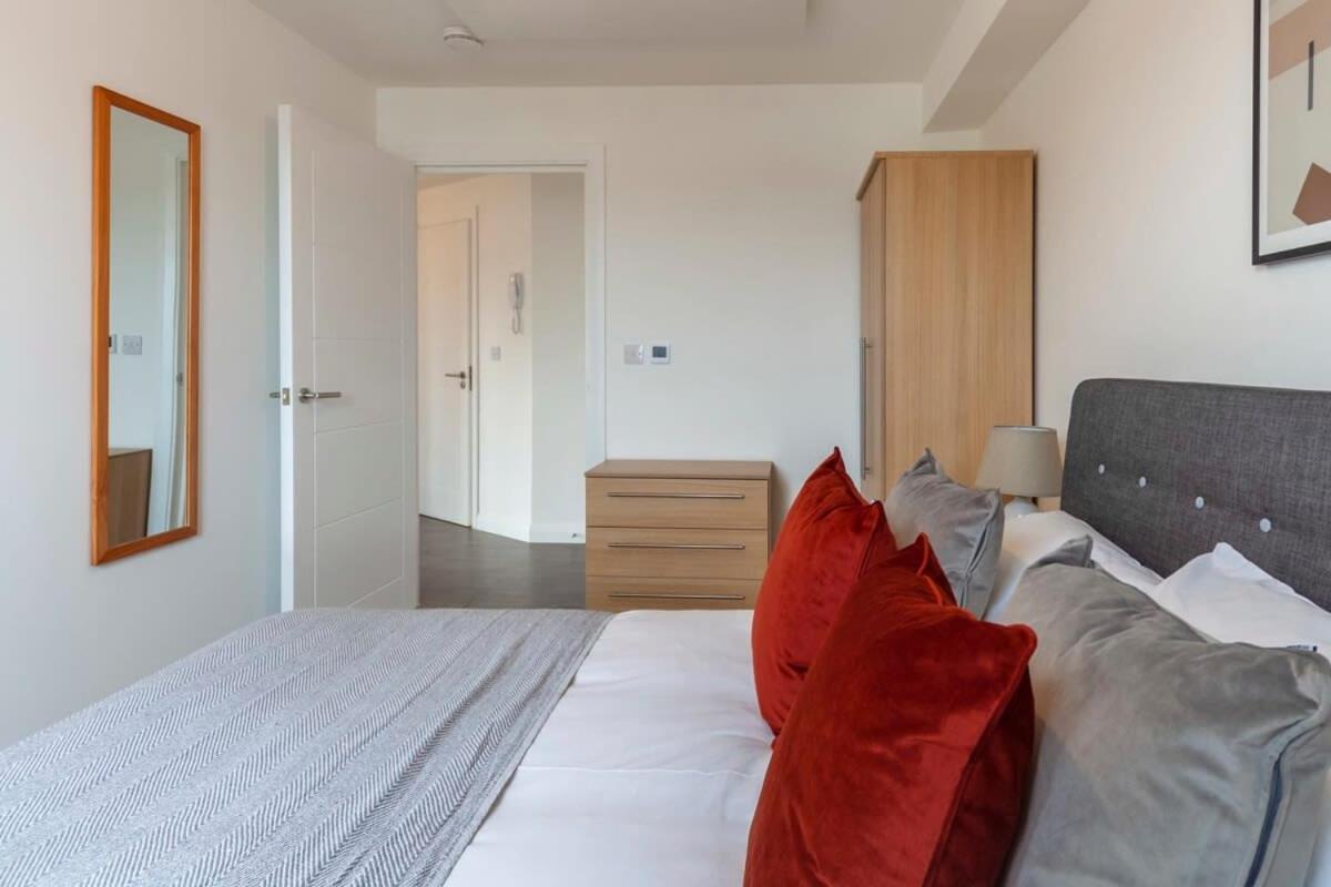 Lovely 1 Bedroom Apartment In Ashford アシュフォード エクステリア 写真