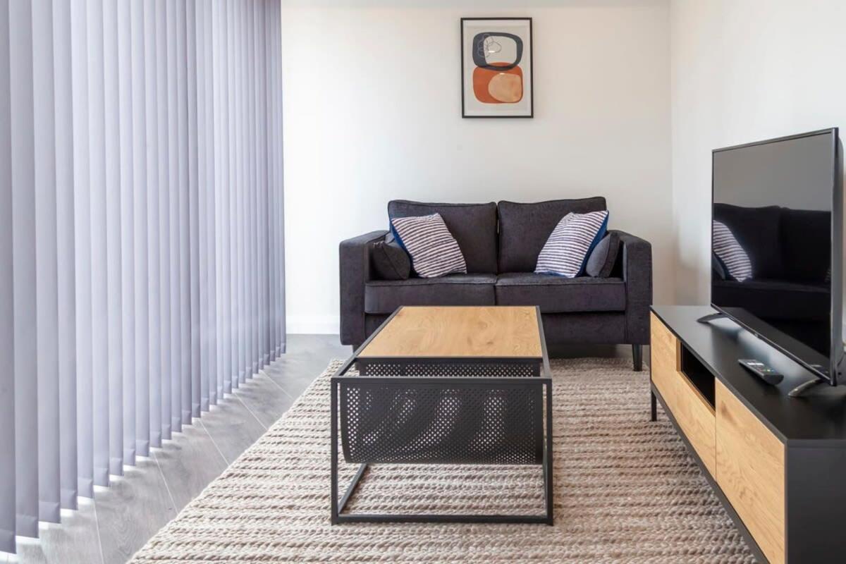 Lovely 1 Bedroom Apartment In Ashford アシュフォード エクステリア 写真