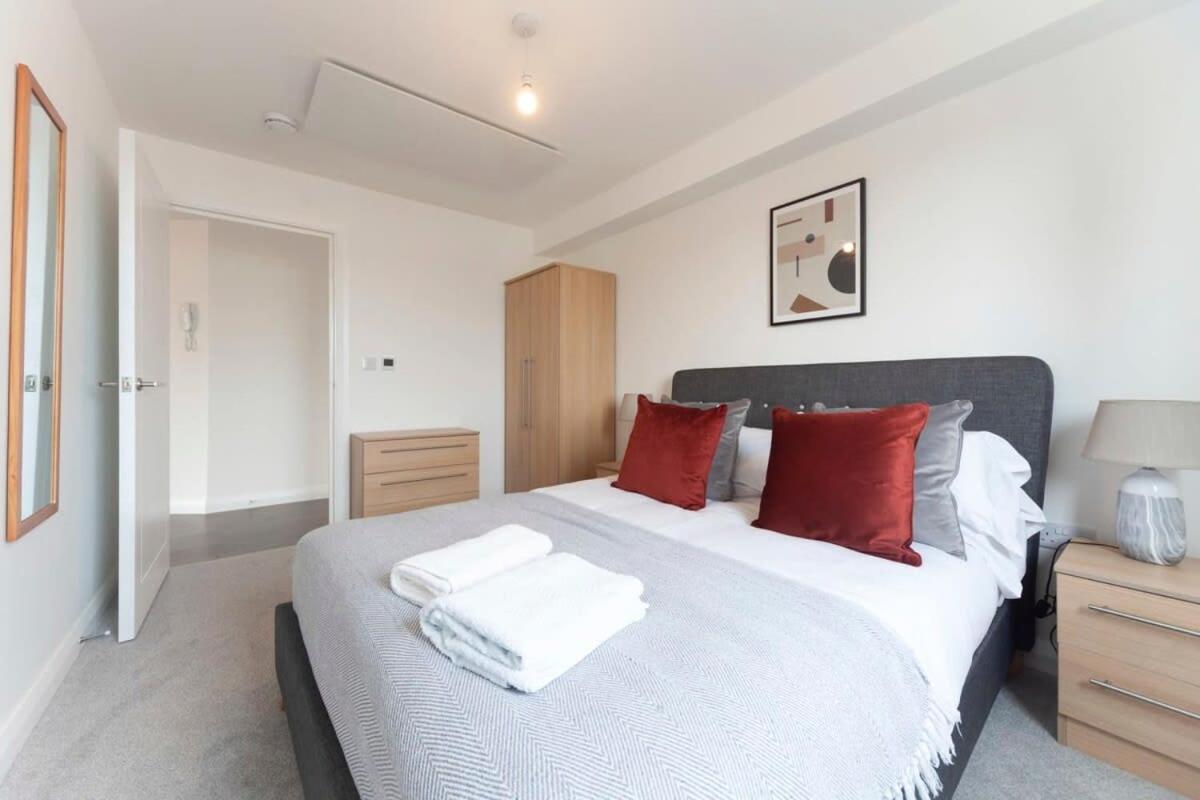 Lovely 1 Bedroom Apartment In Ashford アシュフォード エクステリア 写真